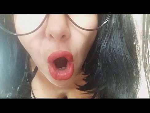 ❤️ Għasel, il-mammma tiegħek mhux se tħallik tmur l-iskola llum... Għandi bżonnek wisq... Sess ta' kwalità lilna ❌