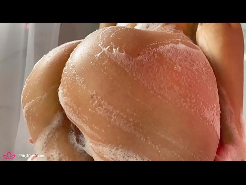 ❤️ Brunette Masturbates Pussy b'vibratur għal orga intens fid-doċċa Sess ta' kwalità lilna ❌